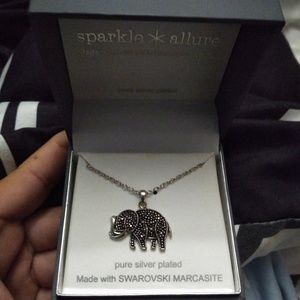 Elephant pendant nexklace